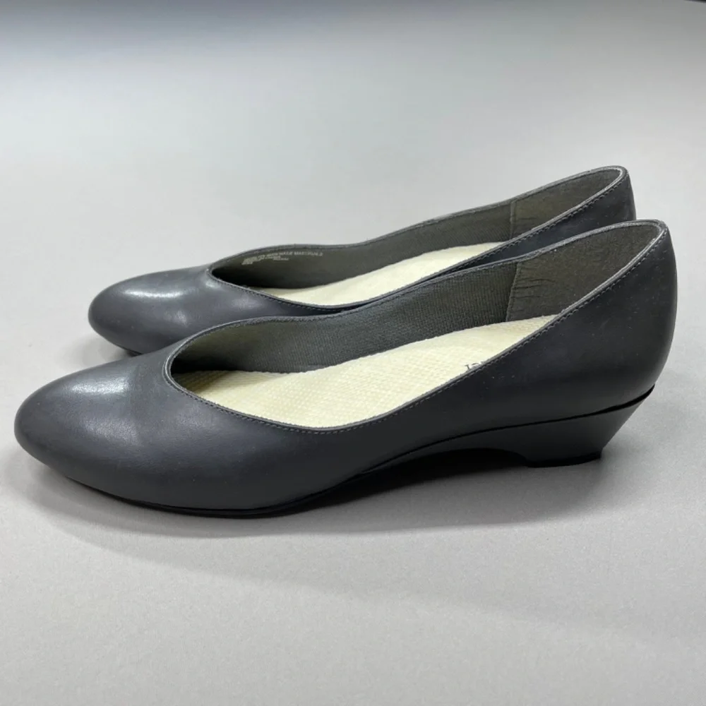 NEW Naturalizer Heels Womens 9 gray faux leather kitten pump classic slip on - Picture 5 of 14